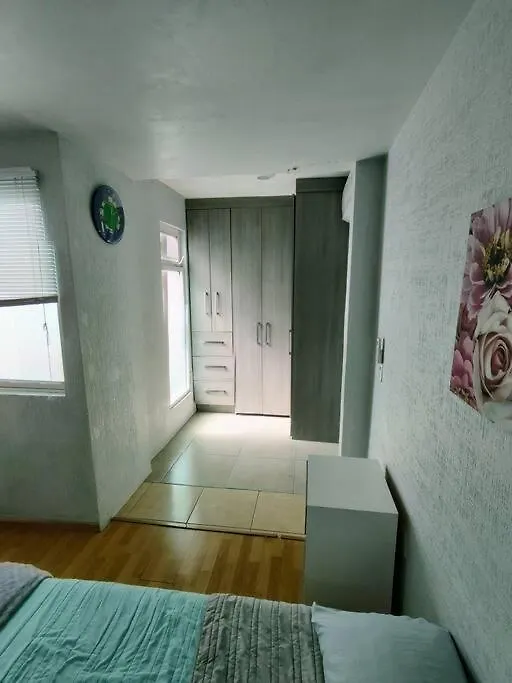 Disfruta De La Ciudad En Un Espacio Tranquilo! 瓜达拉哈拉 度假居